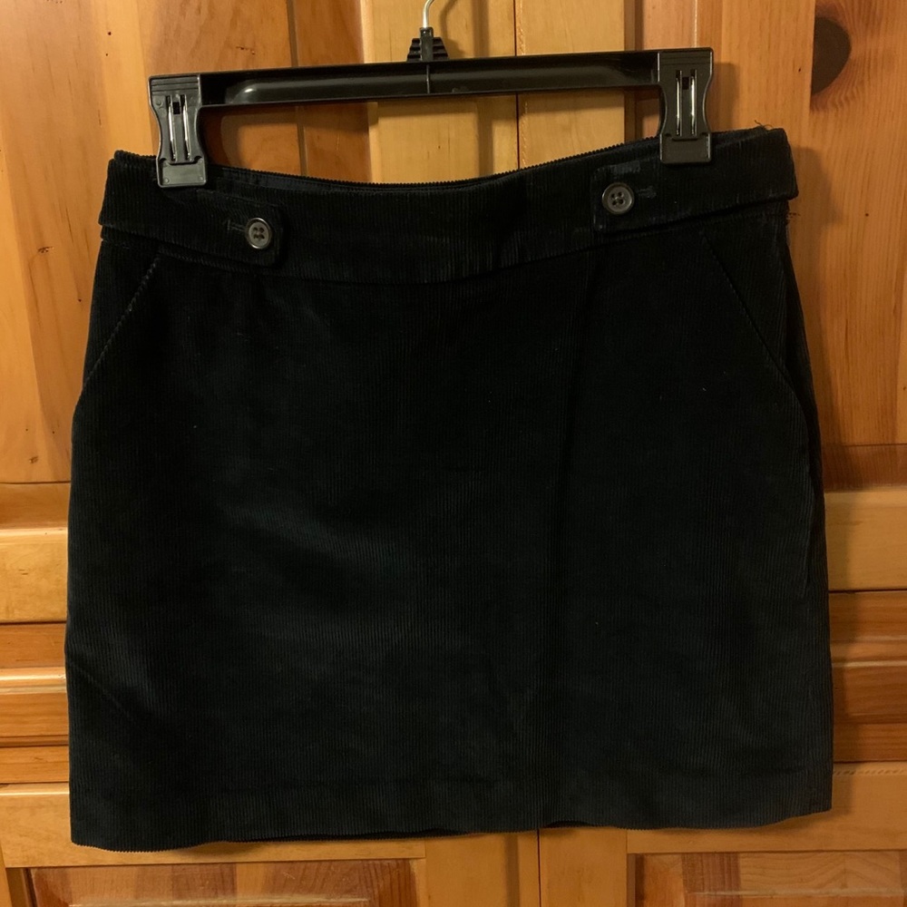 Adorable Banana Republic navy cord skirt